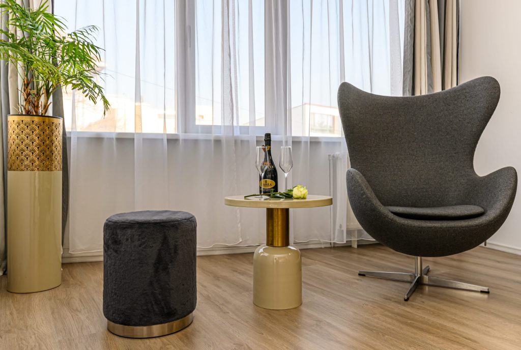 pLATINUM gOLD NZ7_6006